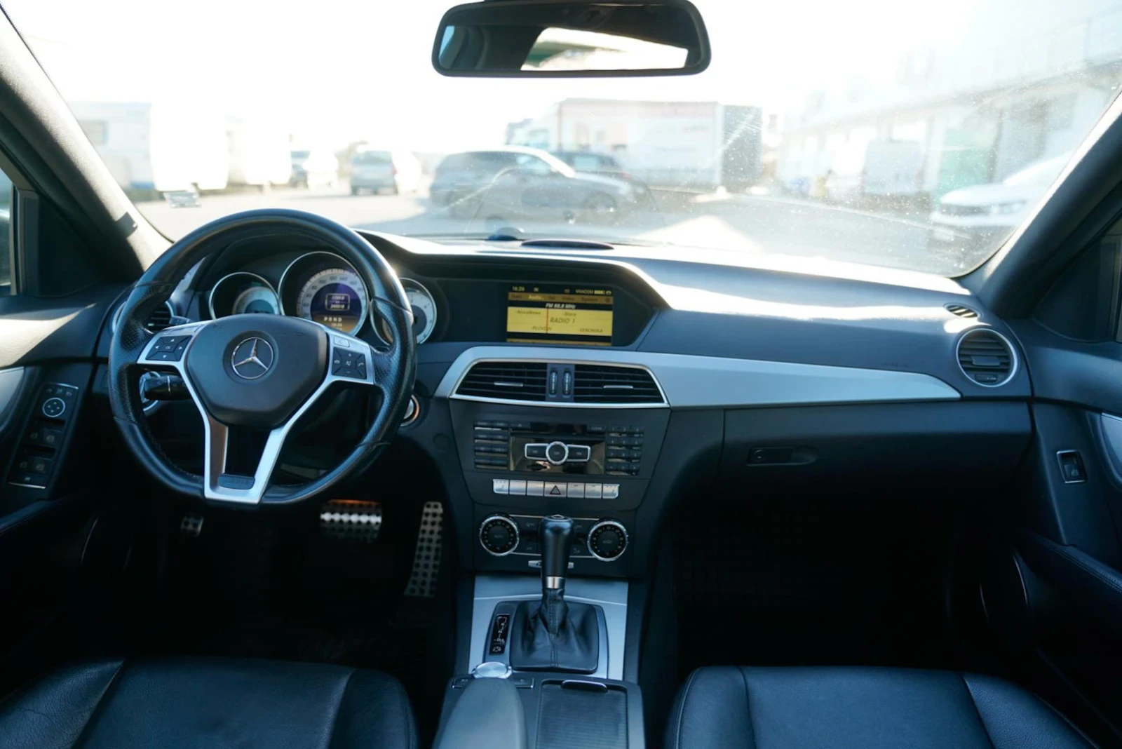 Mercedes-Benz C 250 Оригинален AMG пакет, снимка 7 - Автомобили и джипове - 53820519