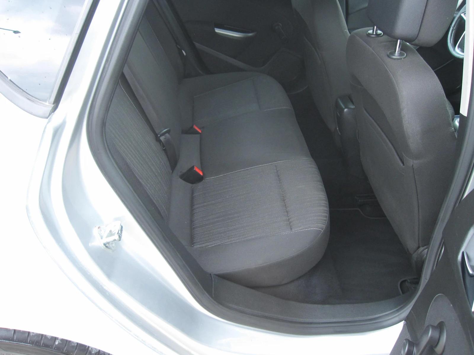 Opel Astra 1, 4-turbo, снимка 11 - Автомобили и джипове - 53904163