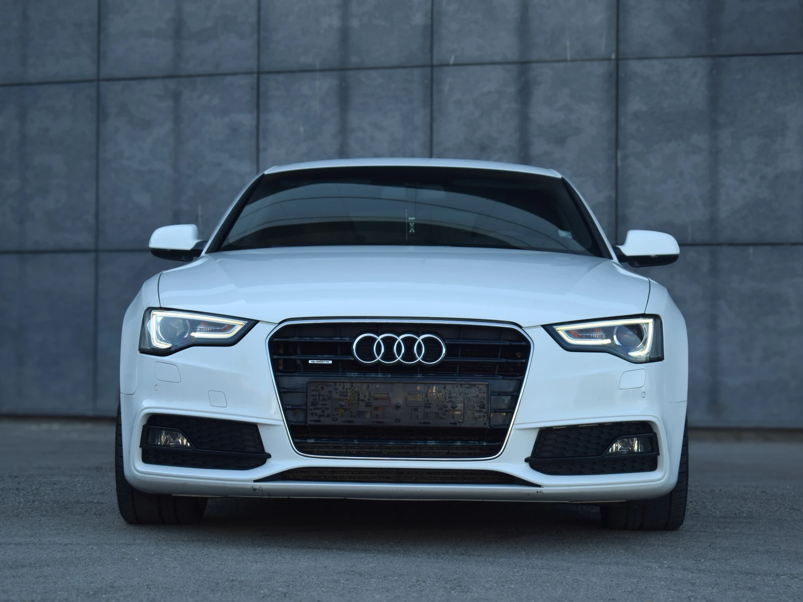 Audi A5 3.0 TDI * Кожа * 3X S-LINE * Keyless * , снимка 3 - Автомобили и джипове - 54744502