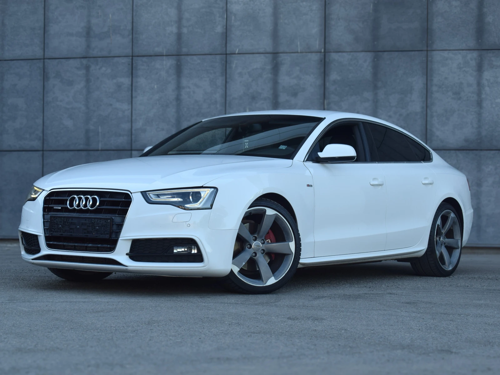 Audi A5 3.0 TDI * Кожа * 3X S-LINE * Keyless * , снимка 4 - Автомобили и джипове - 54744502