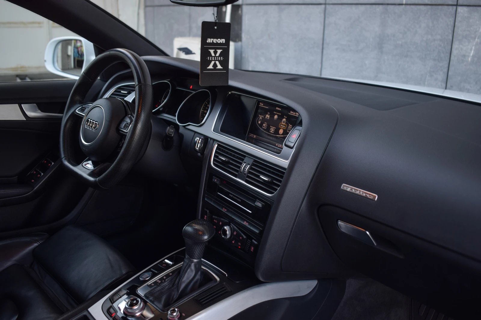 Audi A5 3.0 TDI * Кожа * 3X S-LINE * Keyless * , снимка 13 - Автомобили и джипове - 54744502