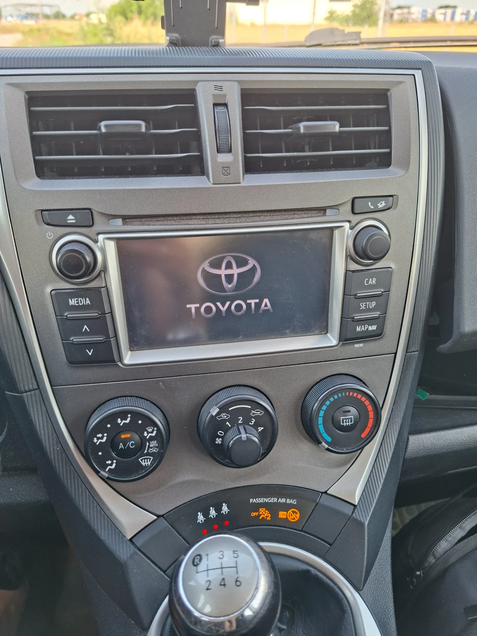 Toyota Verso S, снимка 6 - Автомобили и джипове - 54839556
