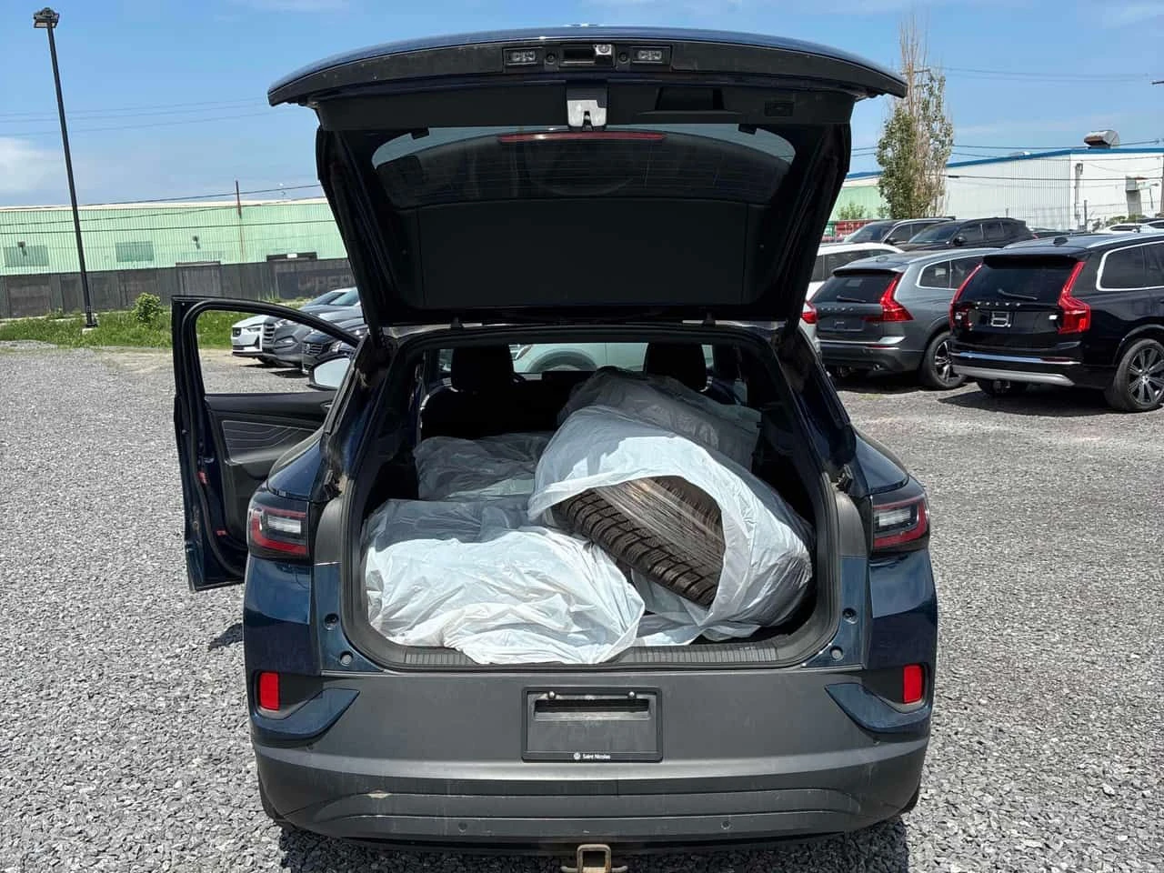 VW ID.4 PRO * ГЛАВНО ПРЕДСТАВИТЕЛСТВО НА VOLVO* , снимка 11 - Автомобили и джипове - 54913946