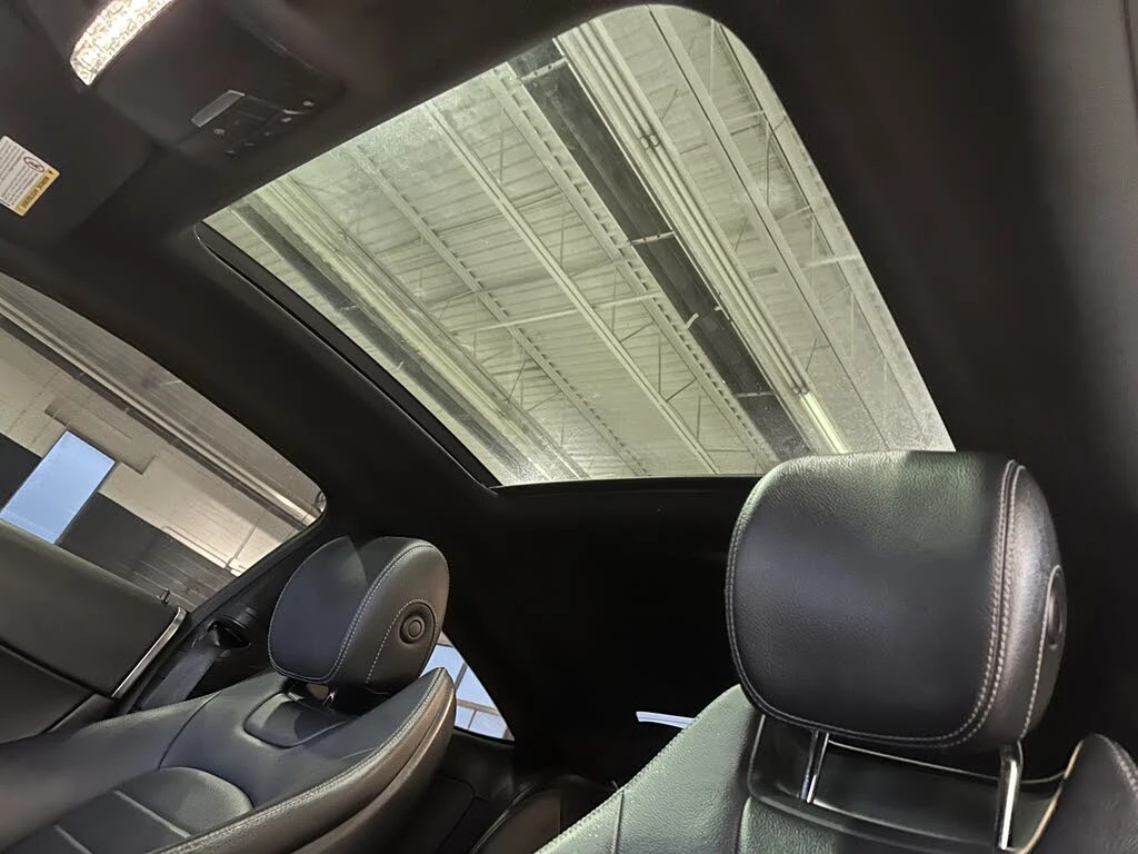Mercedes-Benz C 300 2019 Mercedes-Benz C-Class C 300 Coupe 4MATIC, снимка 15 - Автомобили и джипове - 54963334