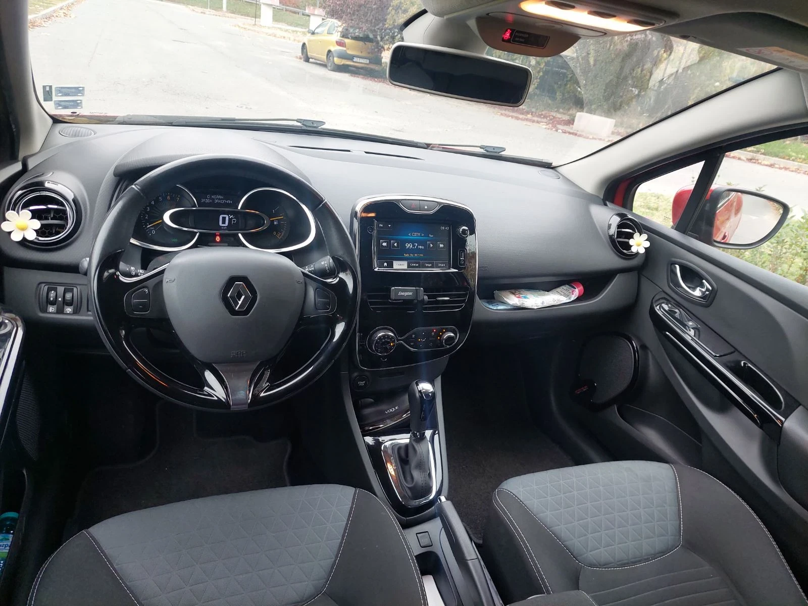 Renault Clio, снимка 4 - Автомобили и джипове - 54990151