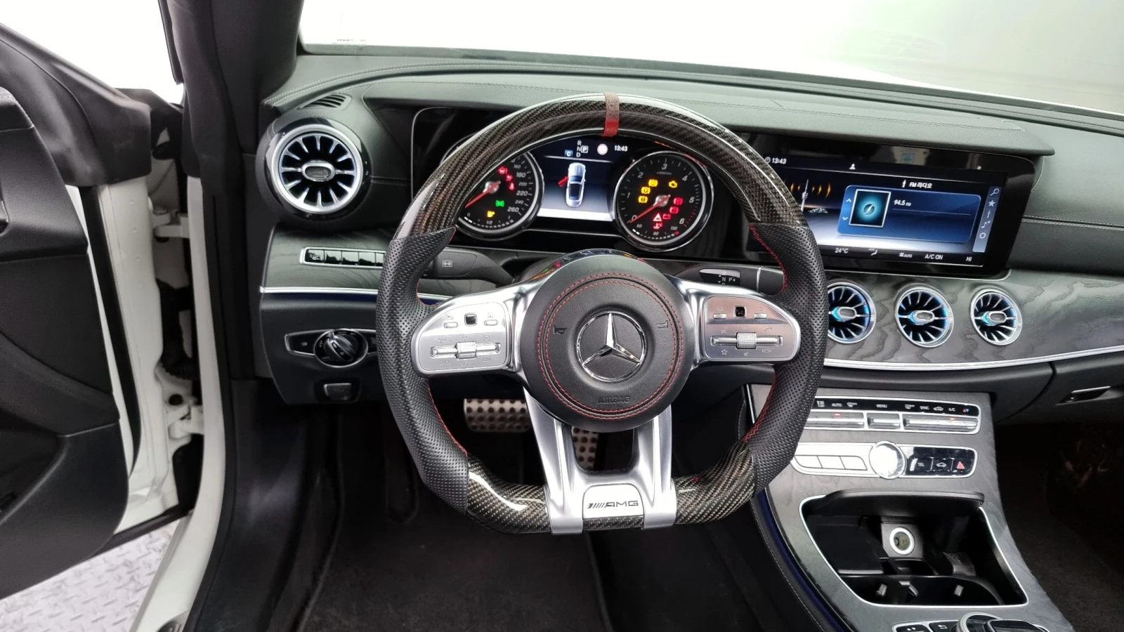 Mercedes-Benz E 220 AMG line/Head up/Подгрев/ОБДУХ/, снимка 6 - Автомобили и джипове - 55081585