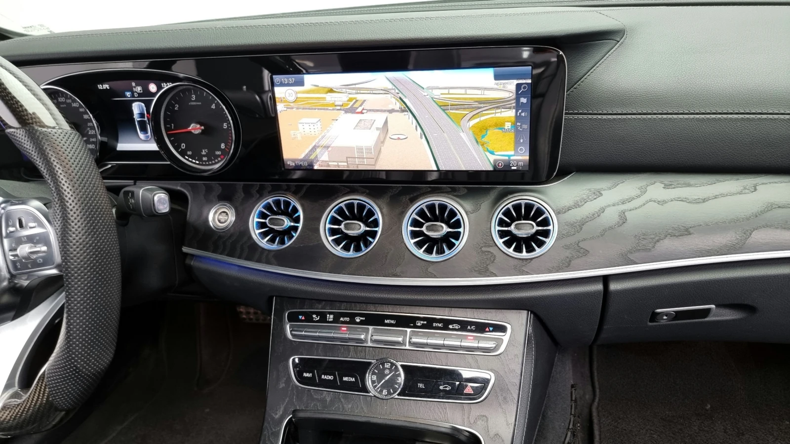 Mercedes-Benz E 220 AMG line/Head up/Подгрев/ОБДУХ/, снимка 7 - Автомобили и джипове - 55081585