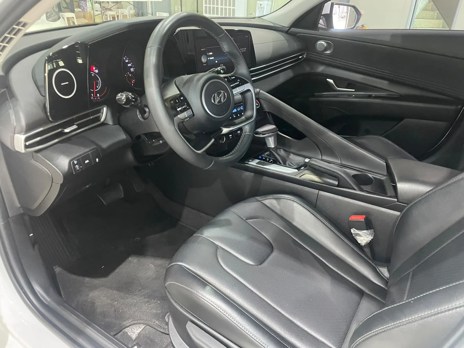 Hyundai Elantra 1.6 LPG ! Smart !, снимка 8 - Автомобили и джипове - 55281721