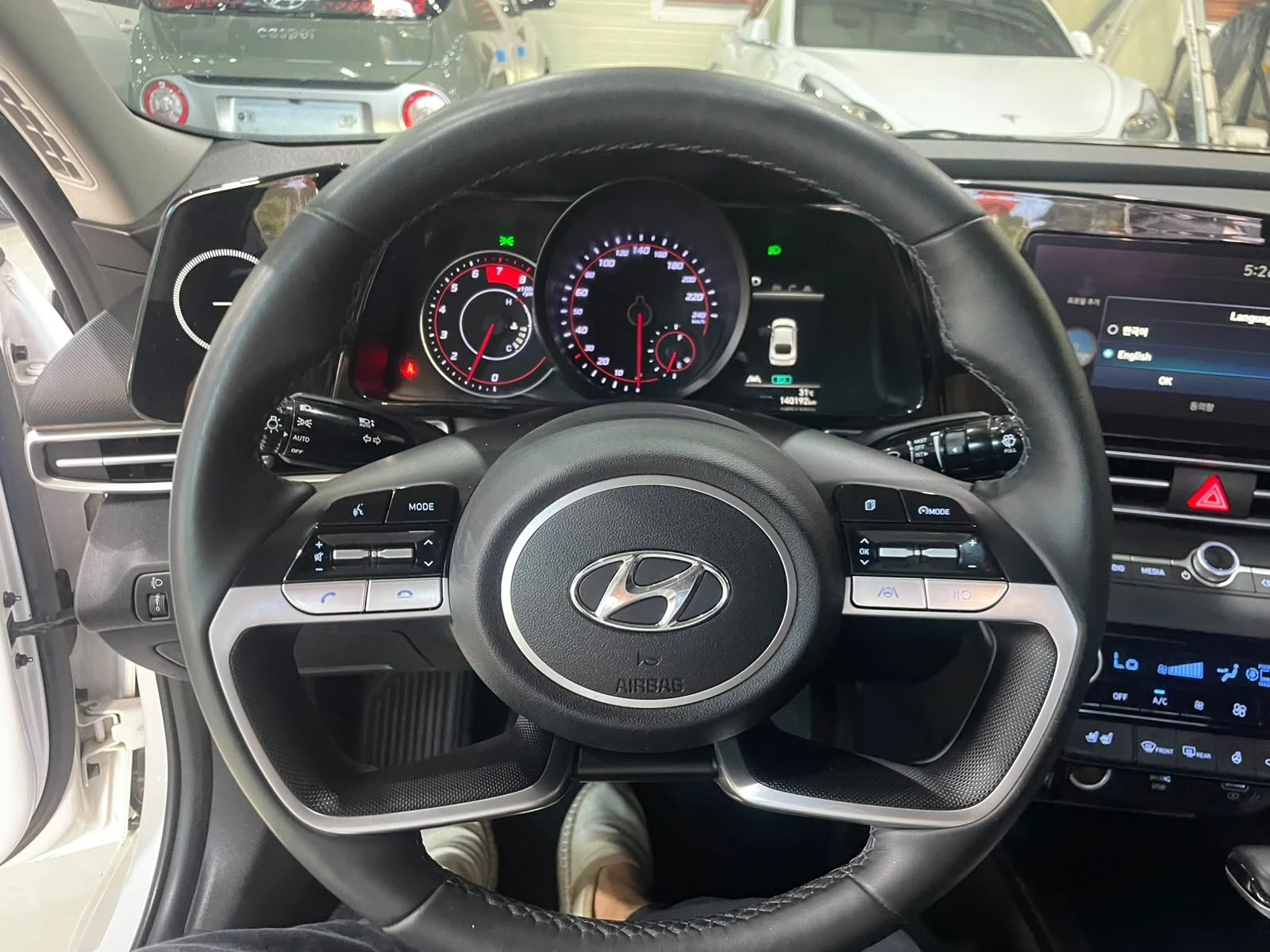 Hyundai Elantra 1.6 LPG ! Smart !, снимка 14 - Автомобили и джипове - 55281721