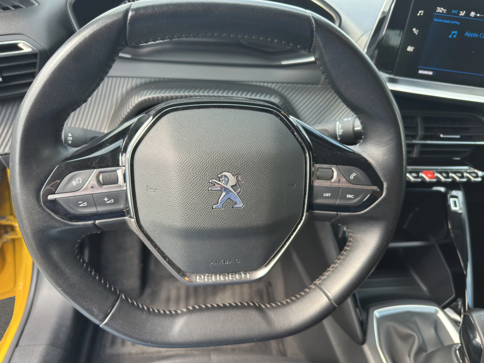 Peugeot 208, снимка 12 - Автомобили и джипове - 55665441