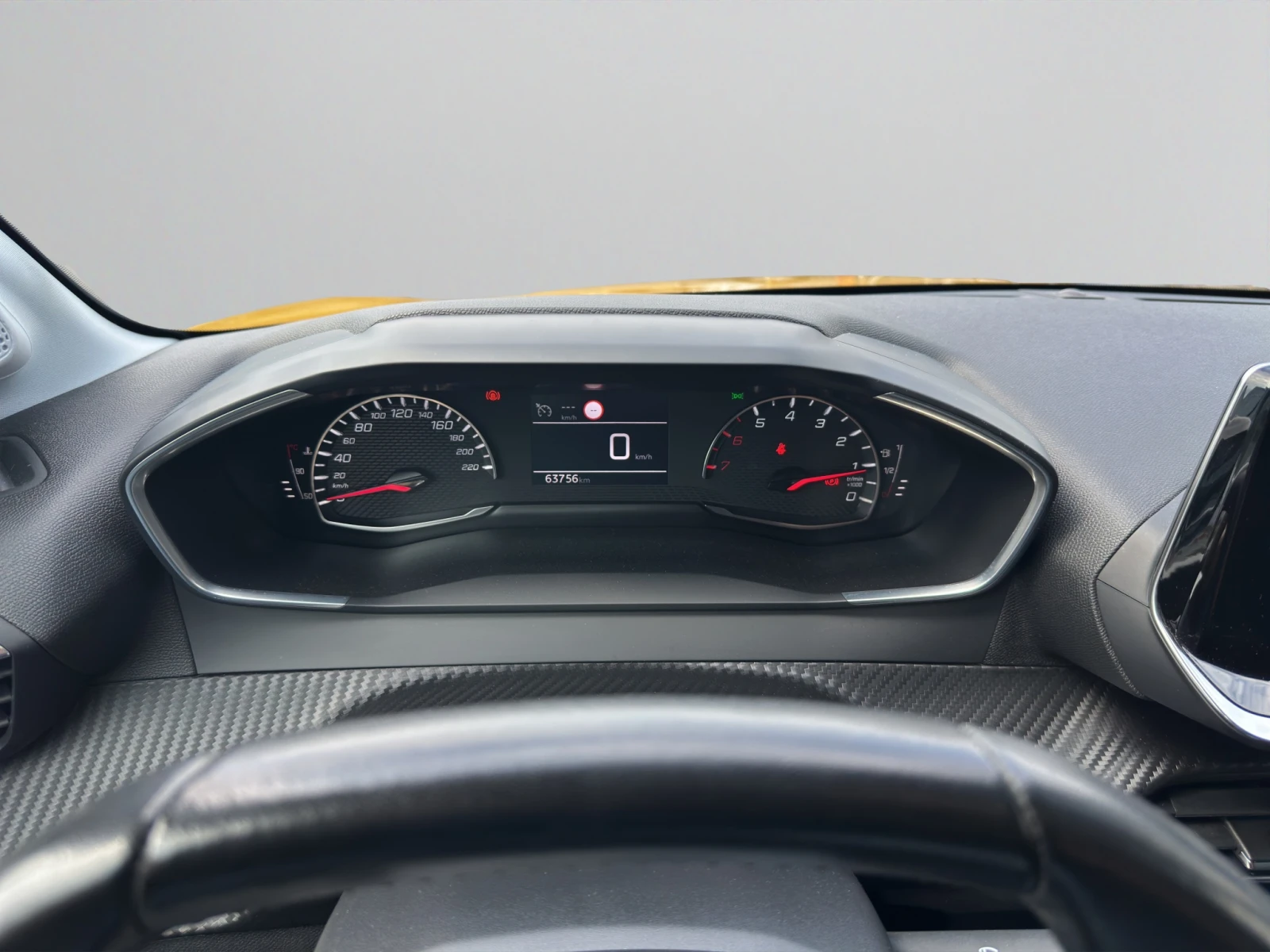 Peugeot 208, снимка 9 - Автомобили и джипове - 55665441