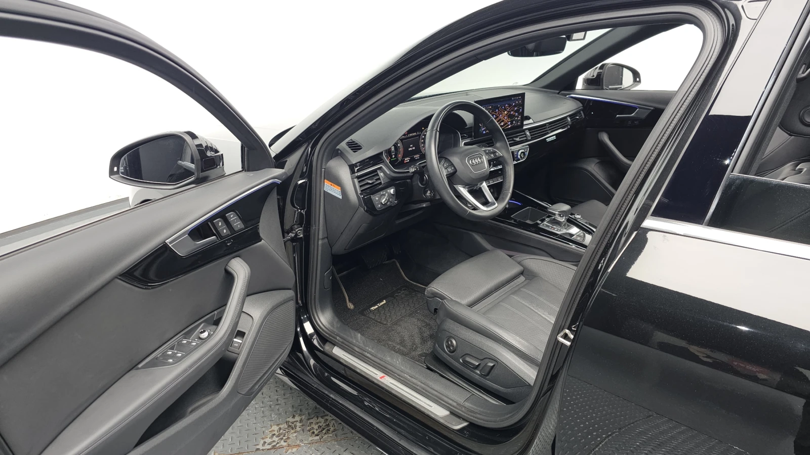 Audi A4 2.0TFSI ' DISTRONIC ' HUD ' ОБДУХ ', снимка 10 - Автомобили и джипове - 55902109