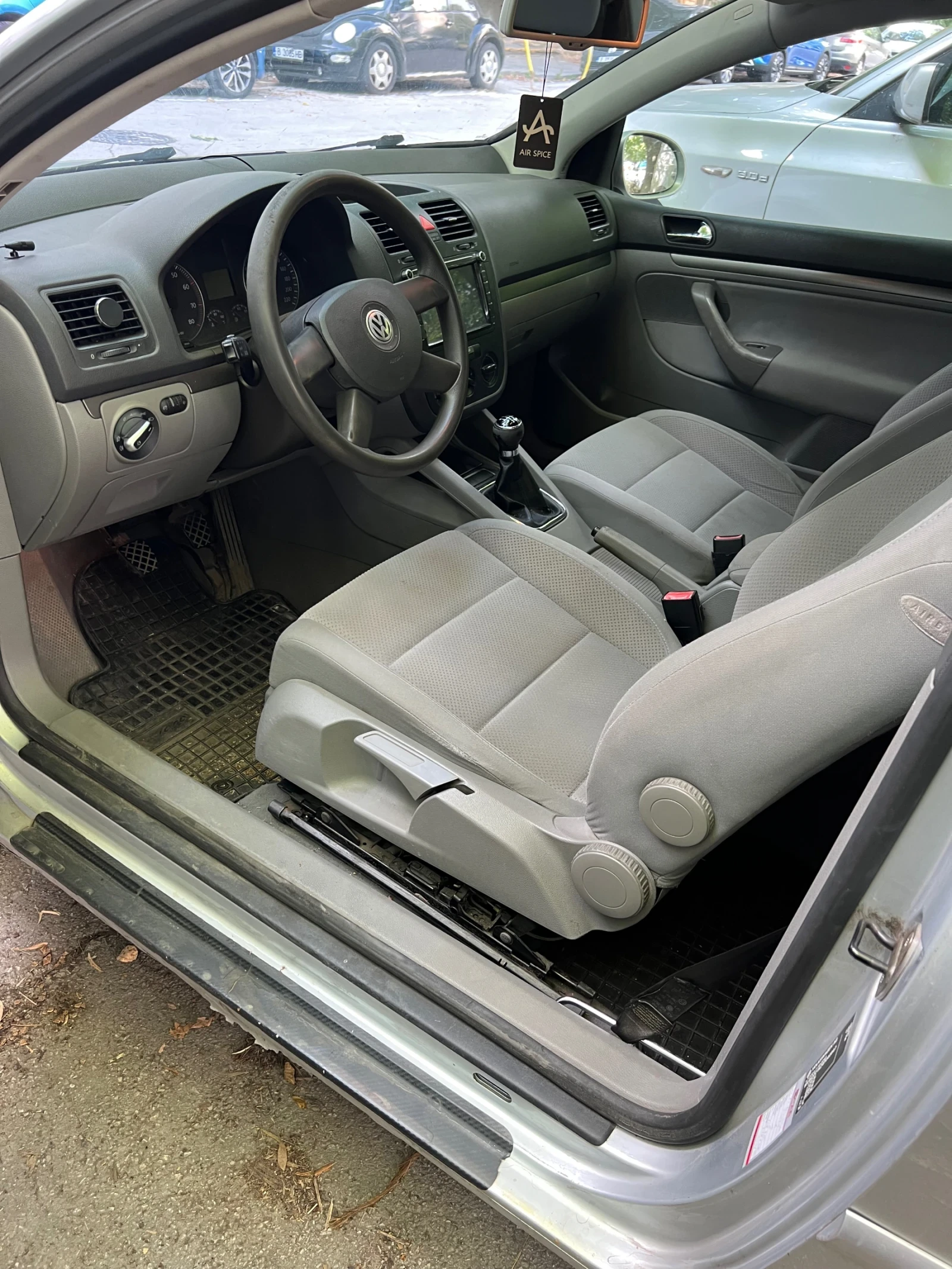 VW Golf, снимка 4 - Автомобили и джипове - 55940730