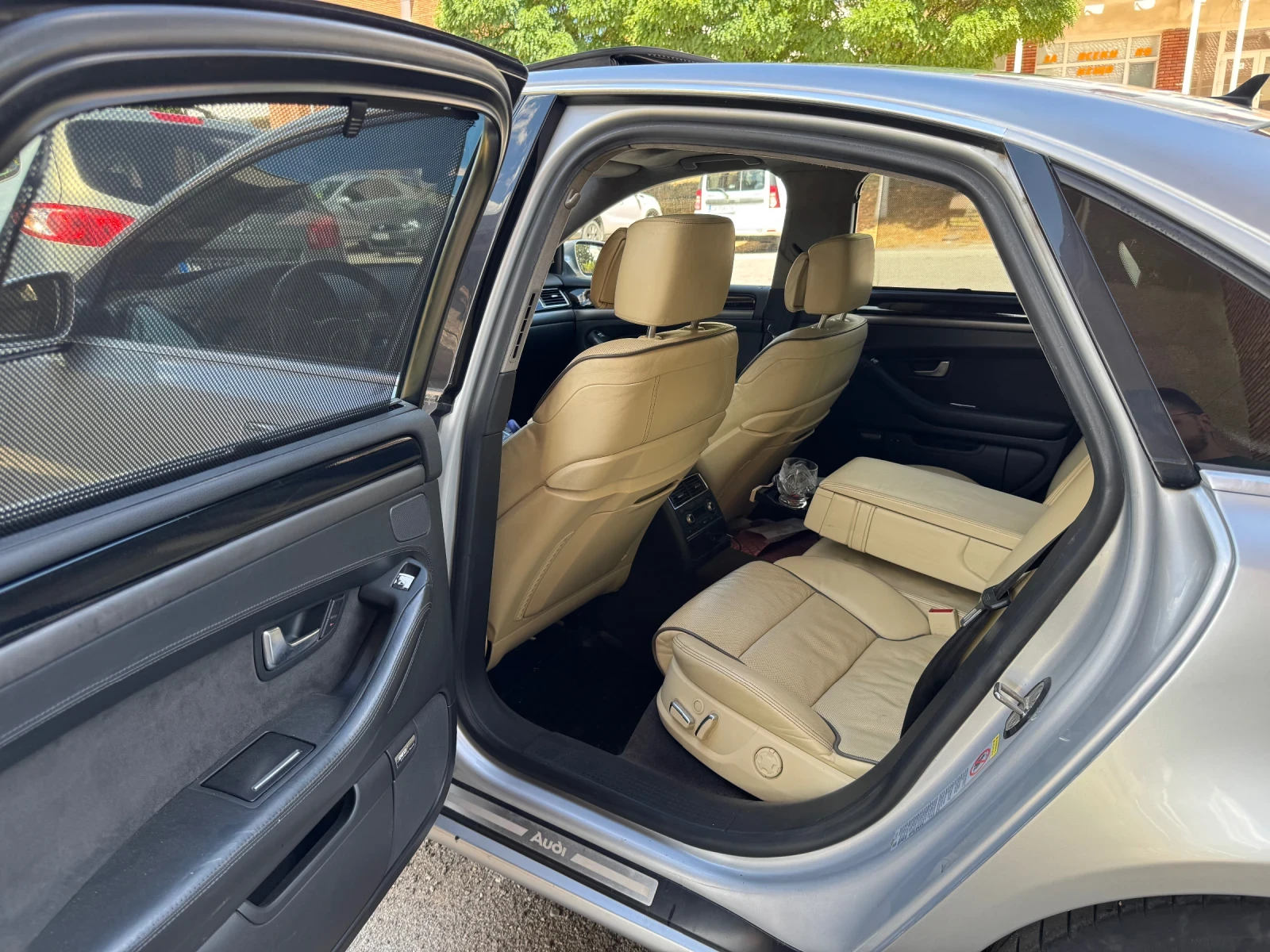 Audi A8, снимка 12 - Автомобили и джипове - 55958047
