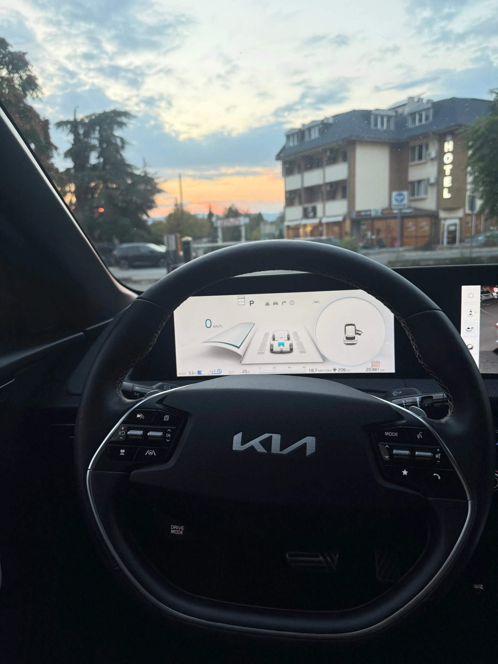 Kia EV6 GT-LINE, снимка 6 - Автомобили и джипове - 56154836