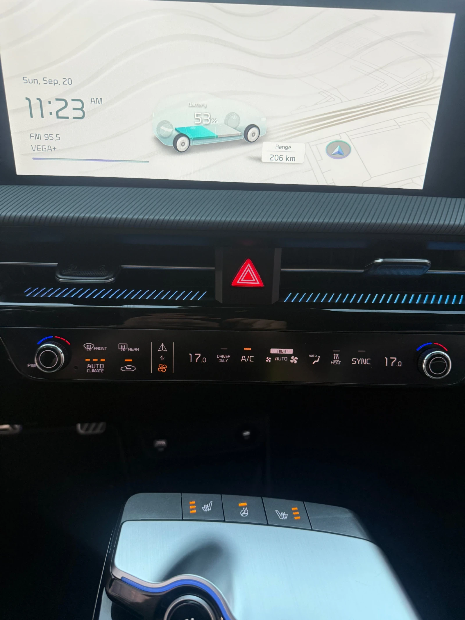 Kia EV6 GT-LINE, снимка 8 - Автомобили и джипове - 56154836