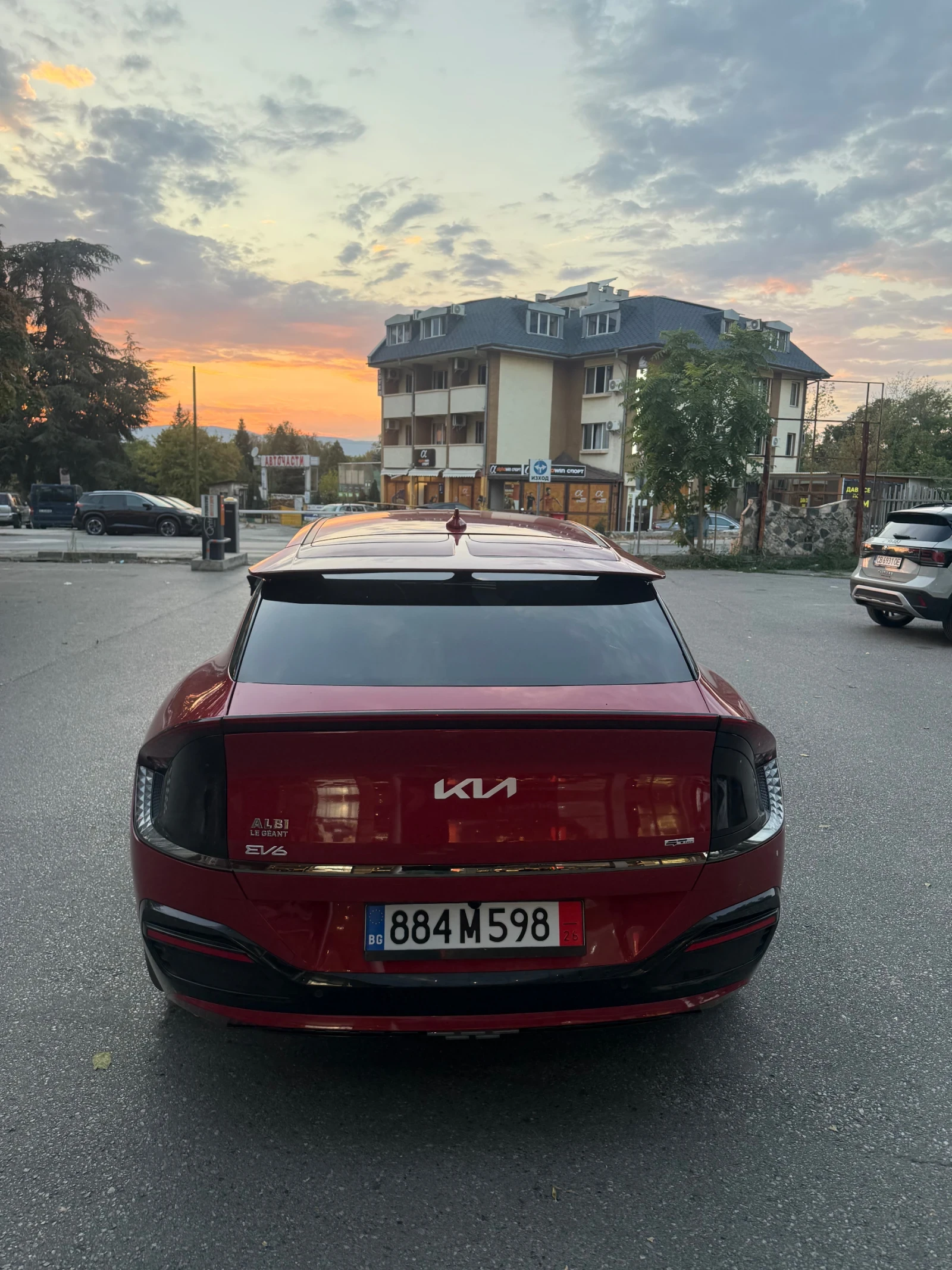 Kia EV6 GT-LINE, снимка 4 - Автомобили и джипове - 56154836