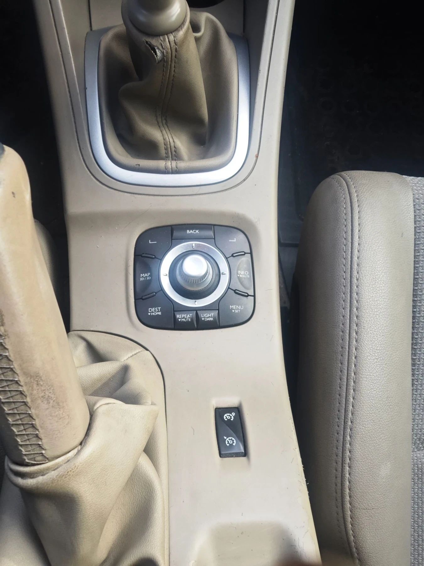 Renault Megane, снимка 8 - Автомобили и джипове - 56599598