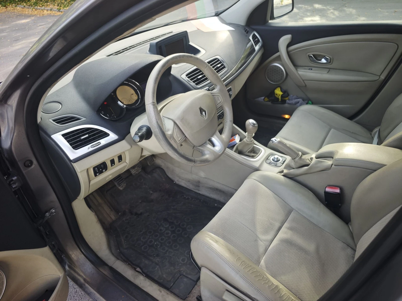 Renault Megane, снимка 6 - Автомобили и джипове - 56599598