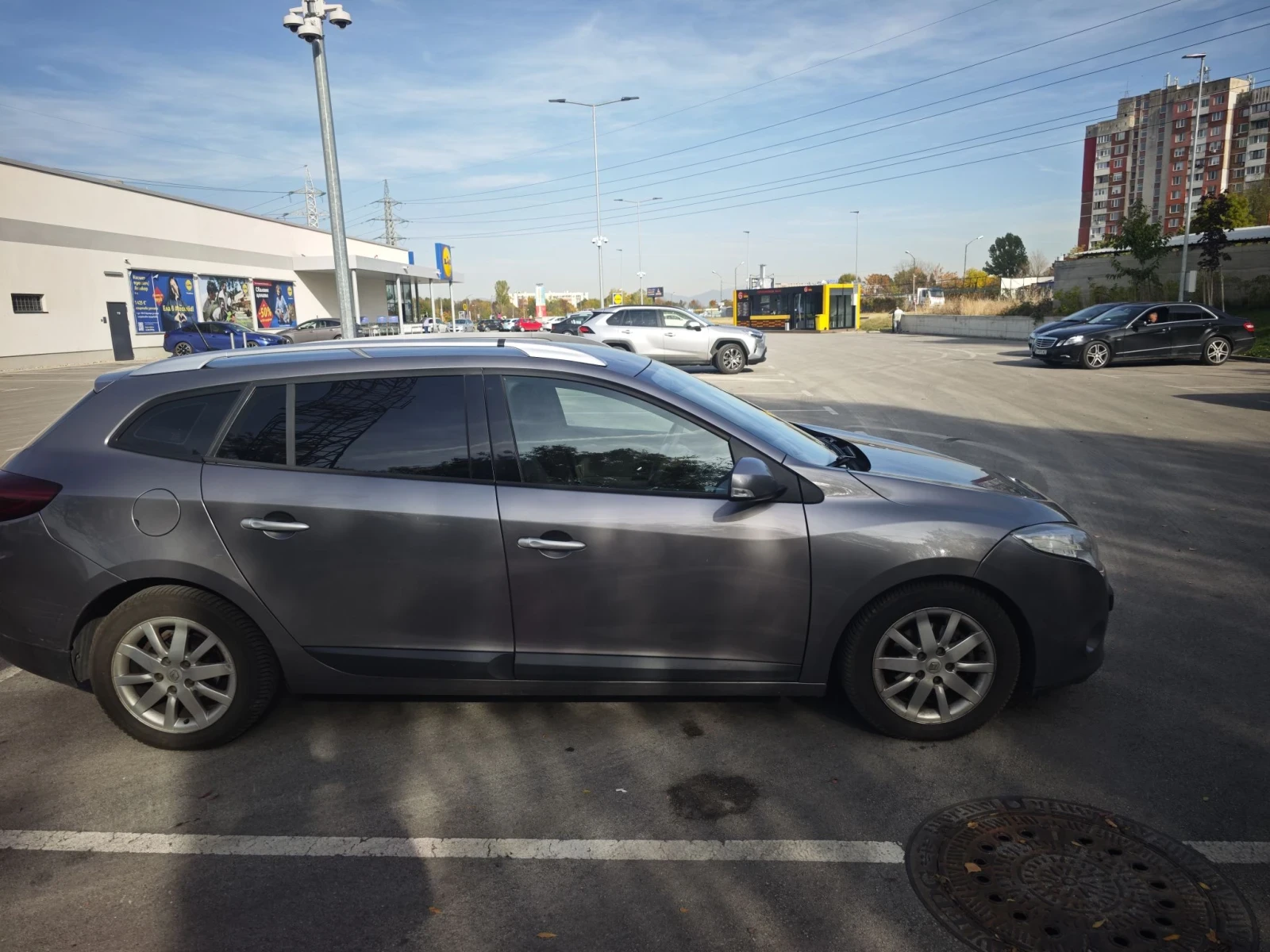 Renault Megane, снимка 3 - Автомобили и джипове - 56599598