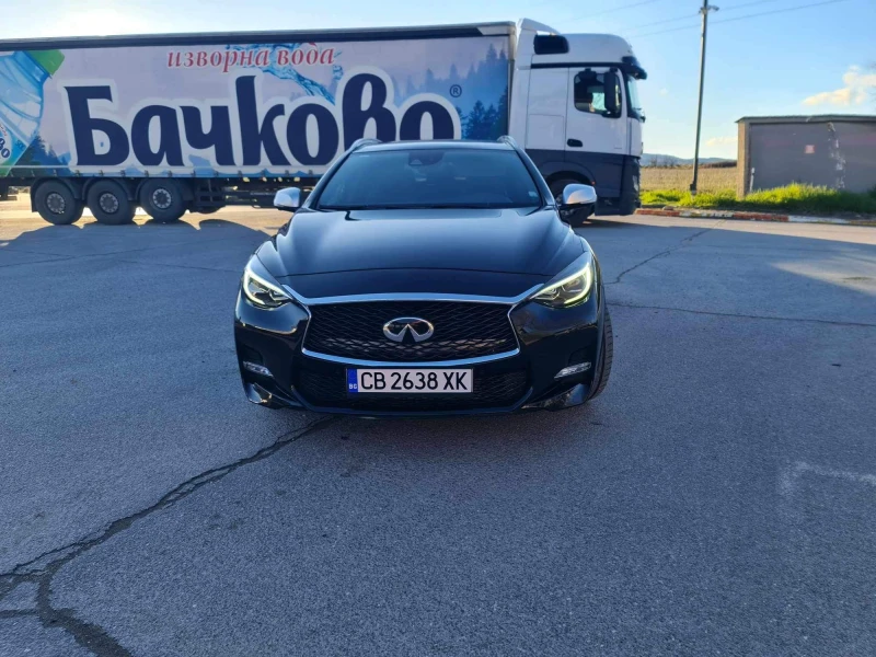 Infiniti Q30 Sport 4x4 PLUS, снимка 12 - Автомобили и джипове - 47328377