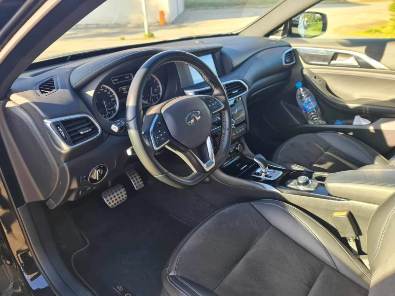 Infiniti Q30 Sport 4x4 PLUS, снимка 8 - Автомобили и джипове - 47328377