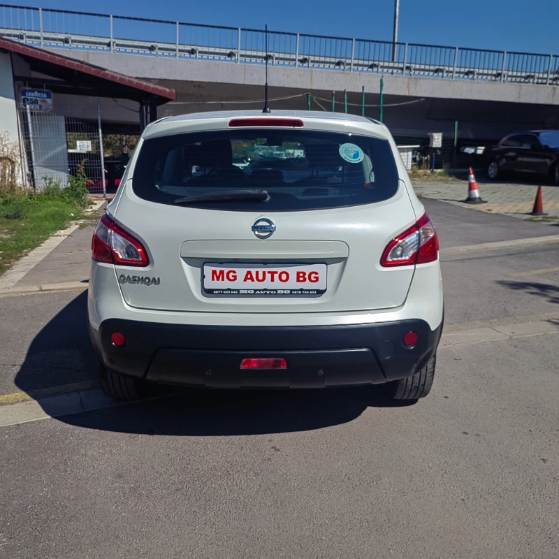 Nissan Qashqai 1.6i газ/бензин, снимка 6 - Автомобили и джипове - 47384821