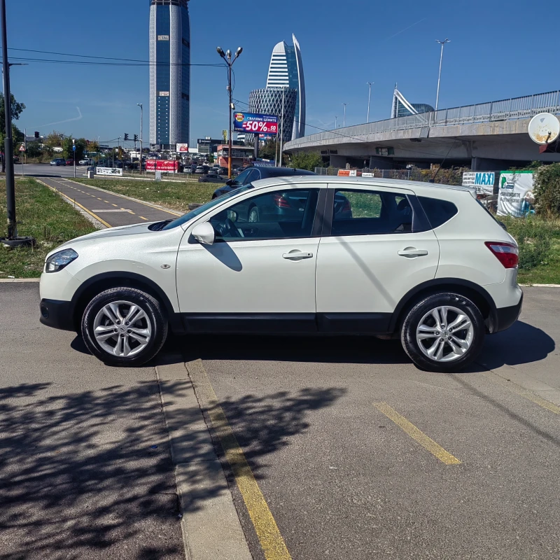 Nissan Qashqai 1.6i газ/бензин, снимка 7 - Автомобили и джипове - 47384821