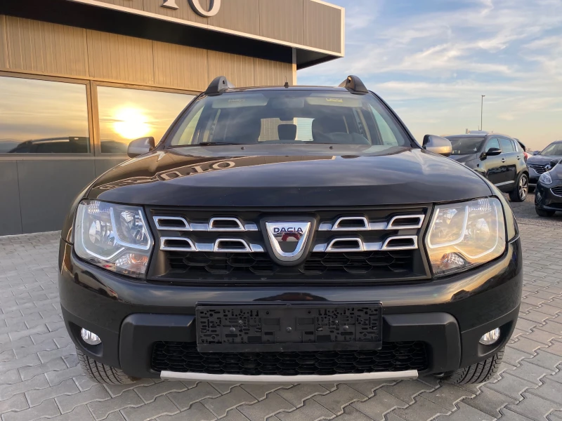 Dacia Duster 1.6i+ GAZ Перфектно състояние, снимка 2 - Автомобили и джипове - 47710451