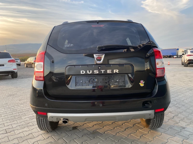 Dacia Duster 1.6i+ GAZ Перфектно състояние, снимка 6 - Автомобили и джипове - 47710451