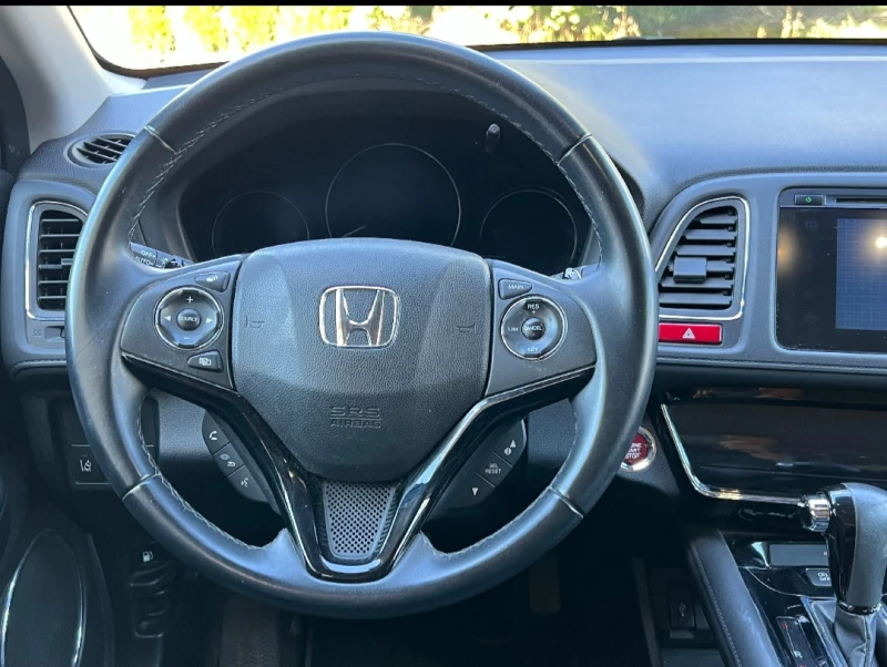 Honda Hr-v 1.5i-VTEC Executive ШВЕЙЦАРИЯ   , снимка 8 - Автомобили и джипове - 48101192