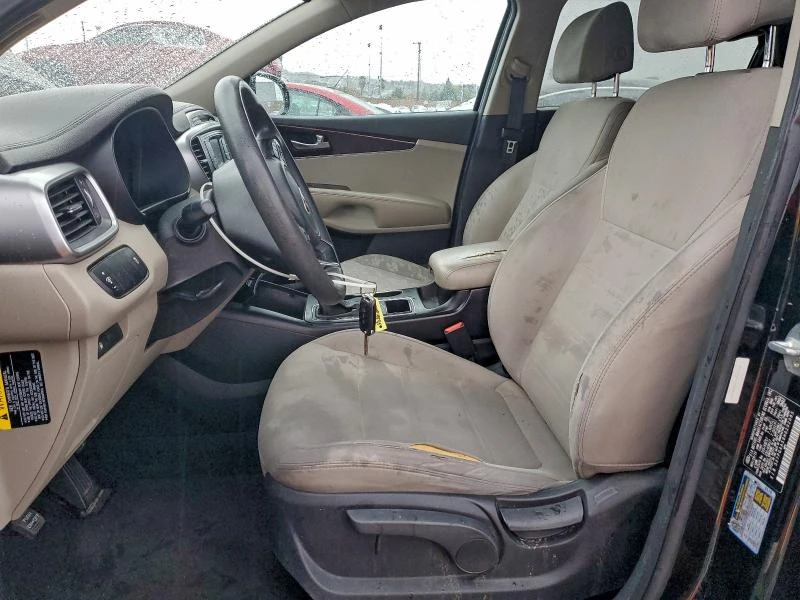 Kia Sorento 3.3L 6 Front-wheel Drive, снимка 11 - Автомобили и джипове - 53187221