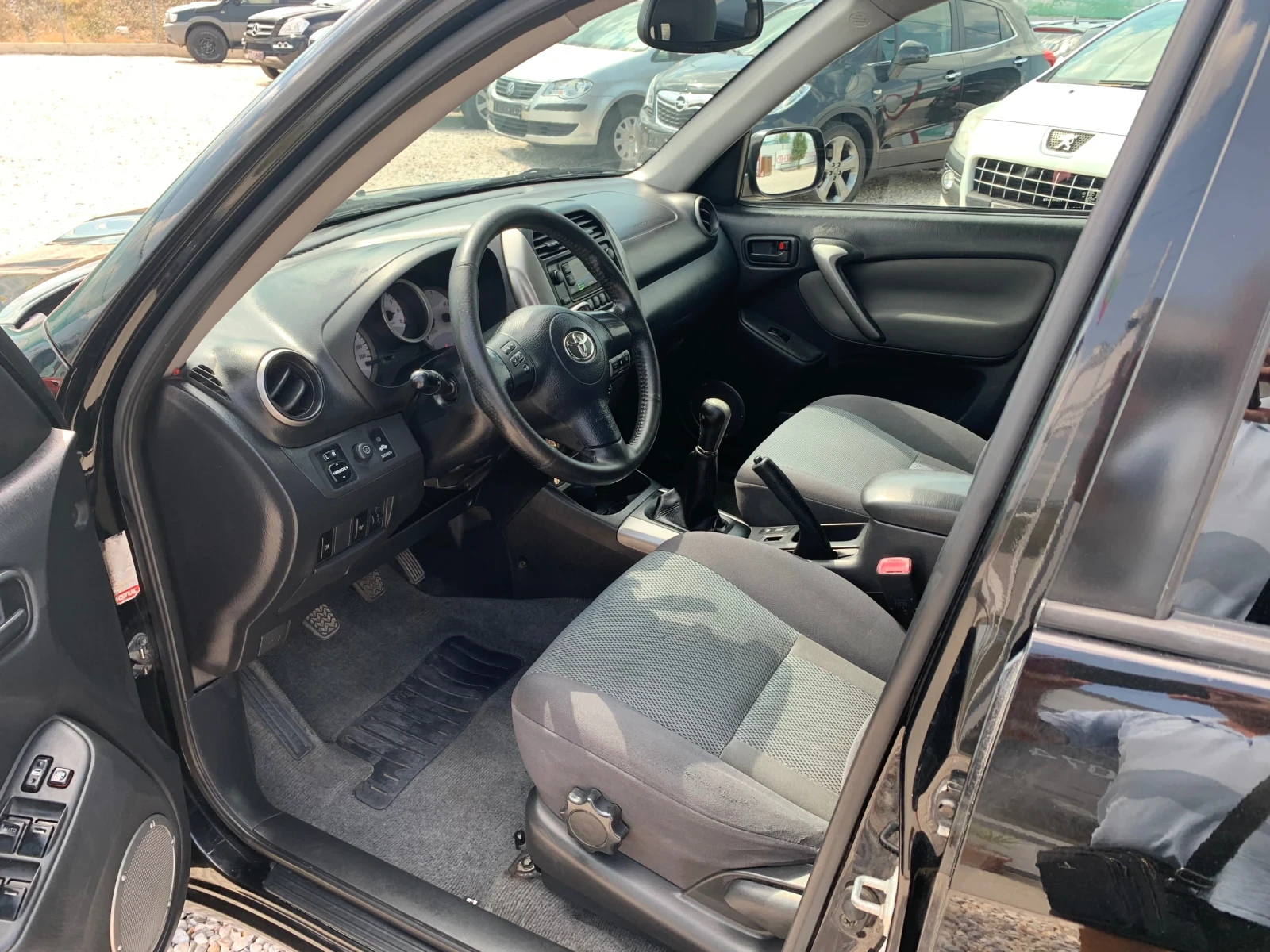 Toyota Rav4 2.0D4D - изображение 9
