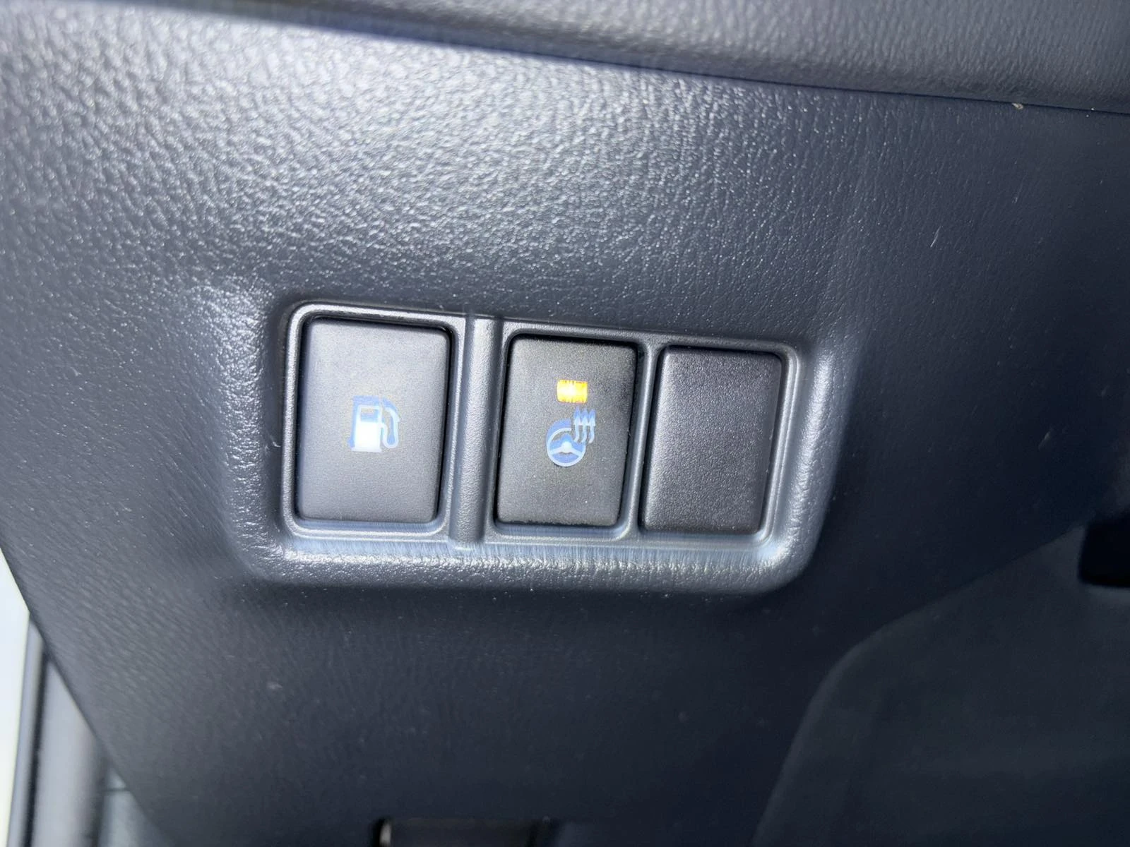 Toyota C-HR 2.0 Hybrid e-CVT Club Bi-tone Facelift- в Гaранция - изображение 10