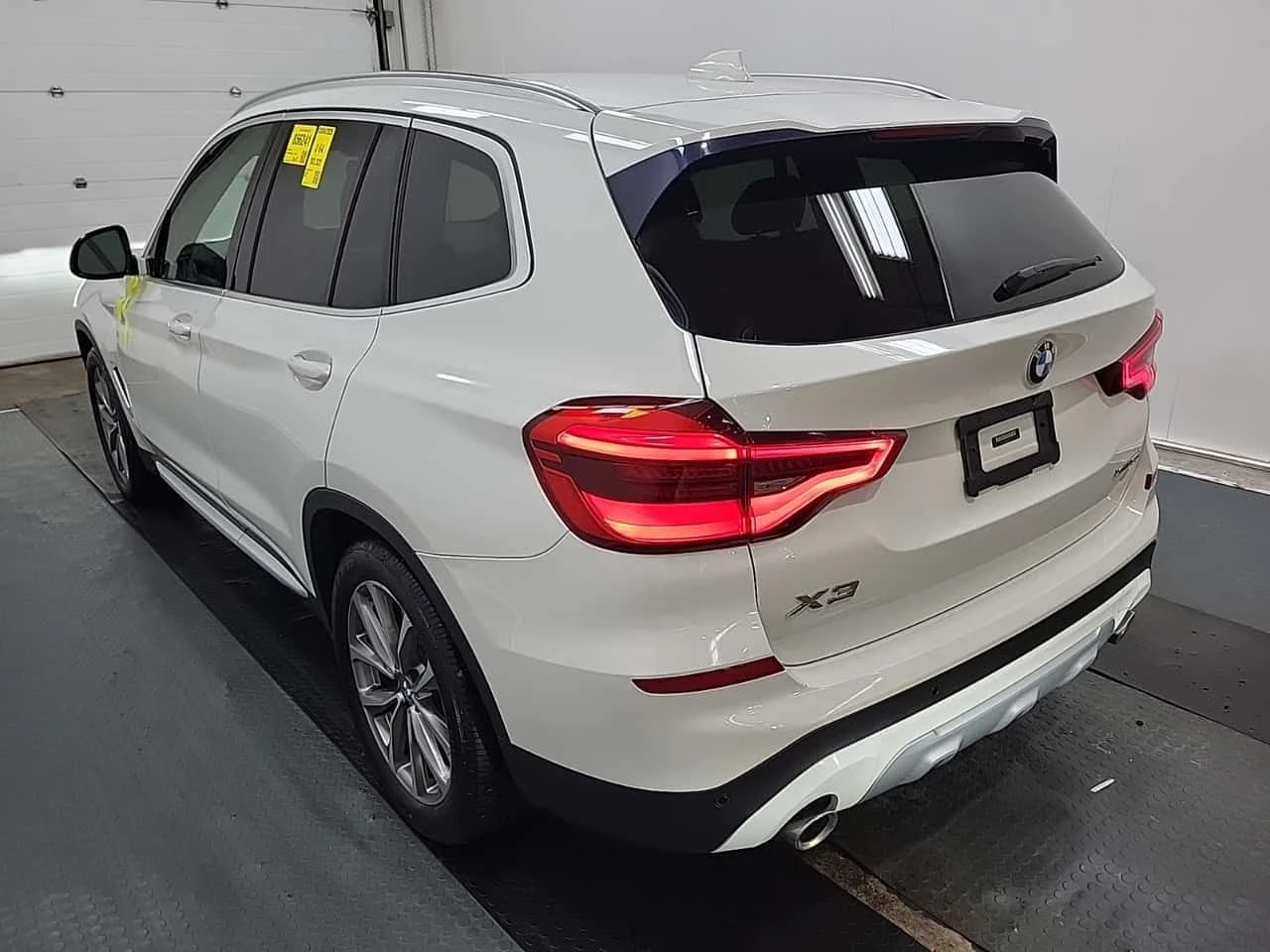 BMW X3  | XDRIVE30I | Blind Spot | CARFAX - изображение 4