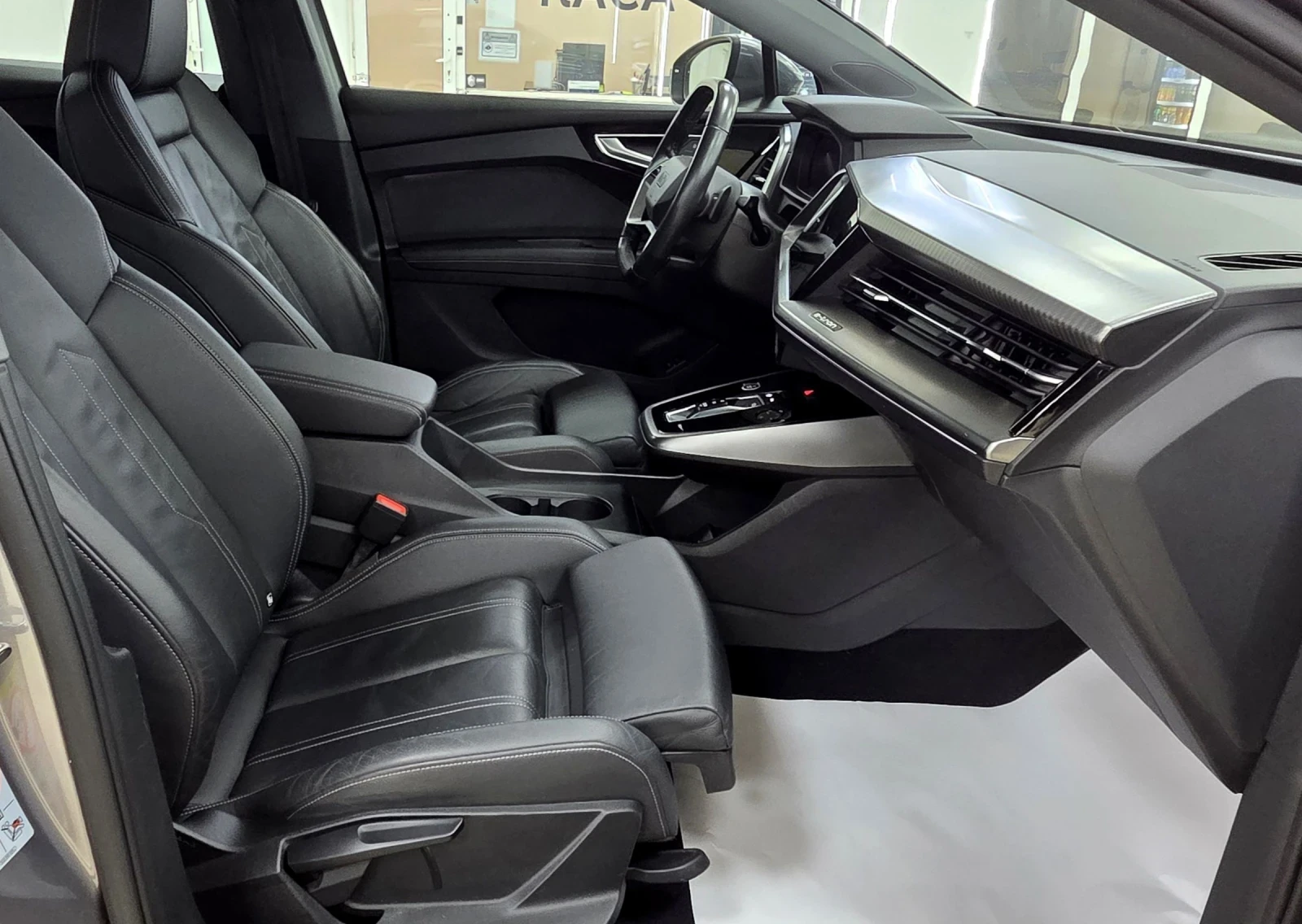 Audi Q4 82KWh/Matrix/12.2022/В ГАРАНЦИЯ, снимка 12 - Автомобили и джипове - 53739444