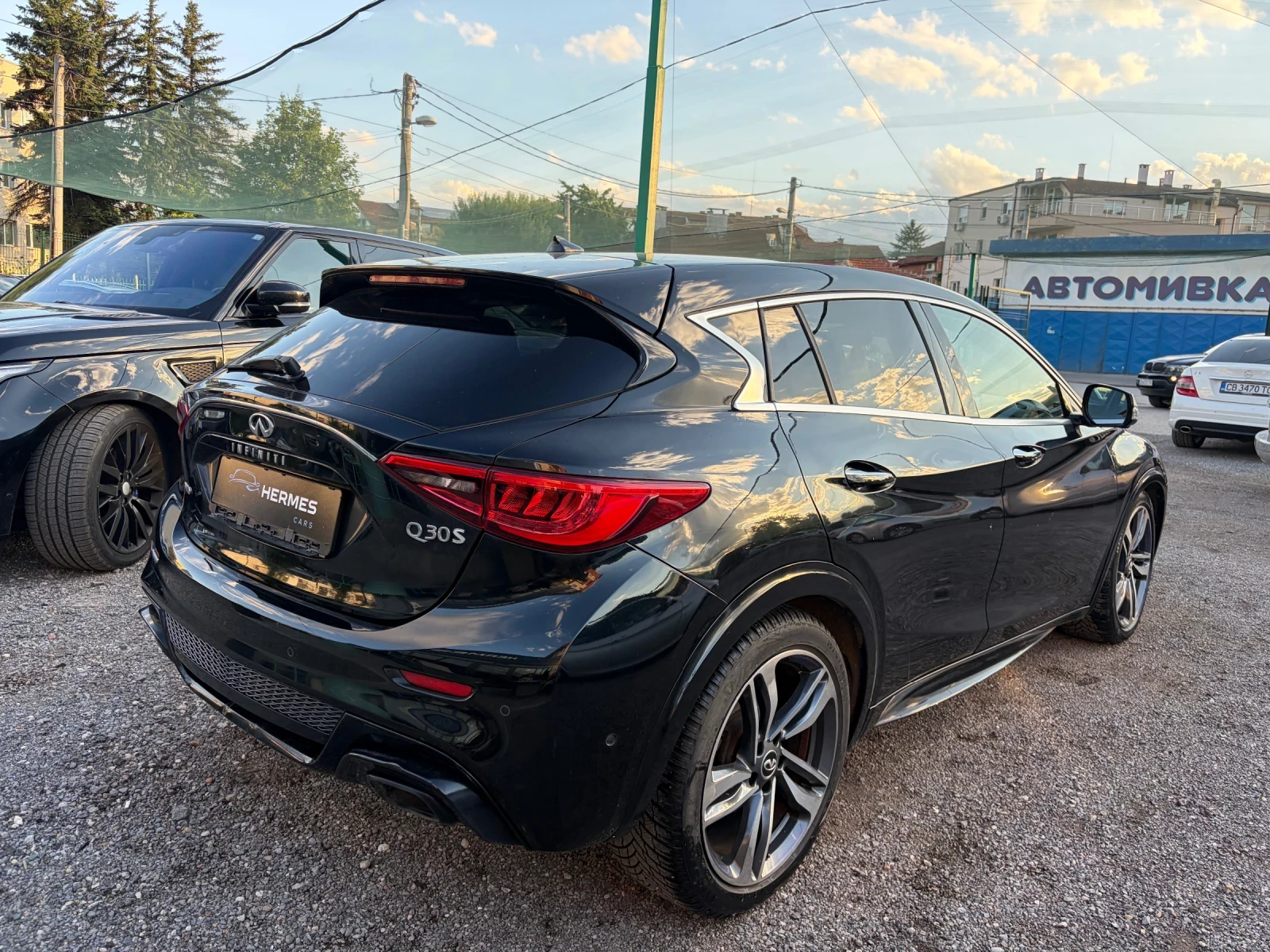 Infiniti Q30 S, снимка 4 - Автомобили и джипове - 54918480