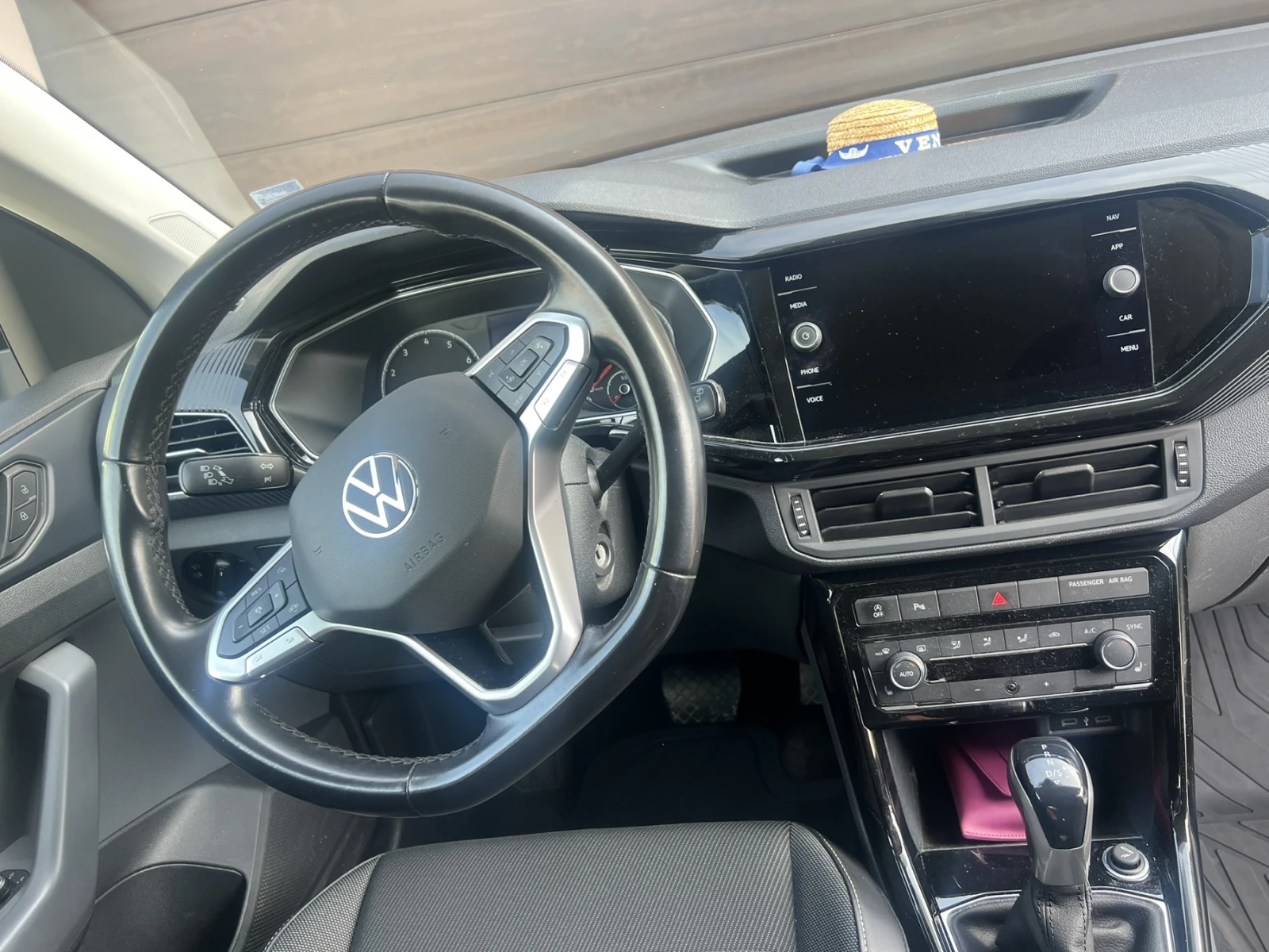 VW T-Cross, снимка 3 - Автомобили и джипове - 54968666