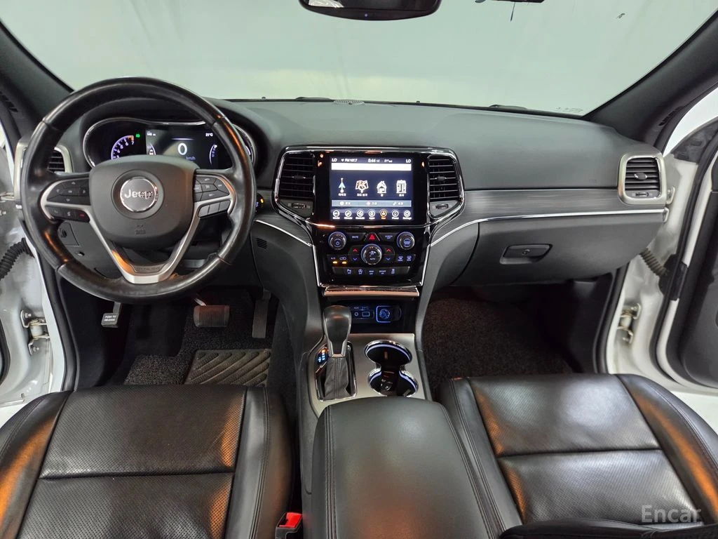 Jeep Grand cherokee 3.6* V6* 8ZF* ПОДГРЕВ* ОБДУХВАНЕ* МЪРТВА* ТОЧКА* К, снимка 5 - Автомобили и джипове - 55099910