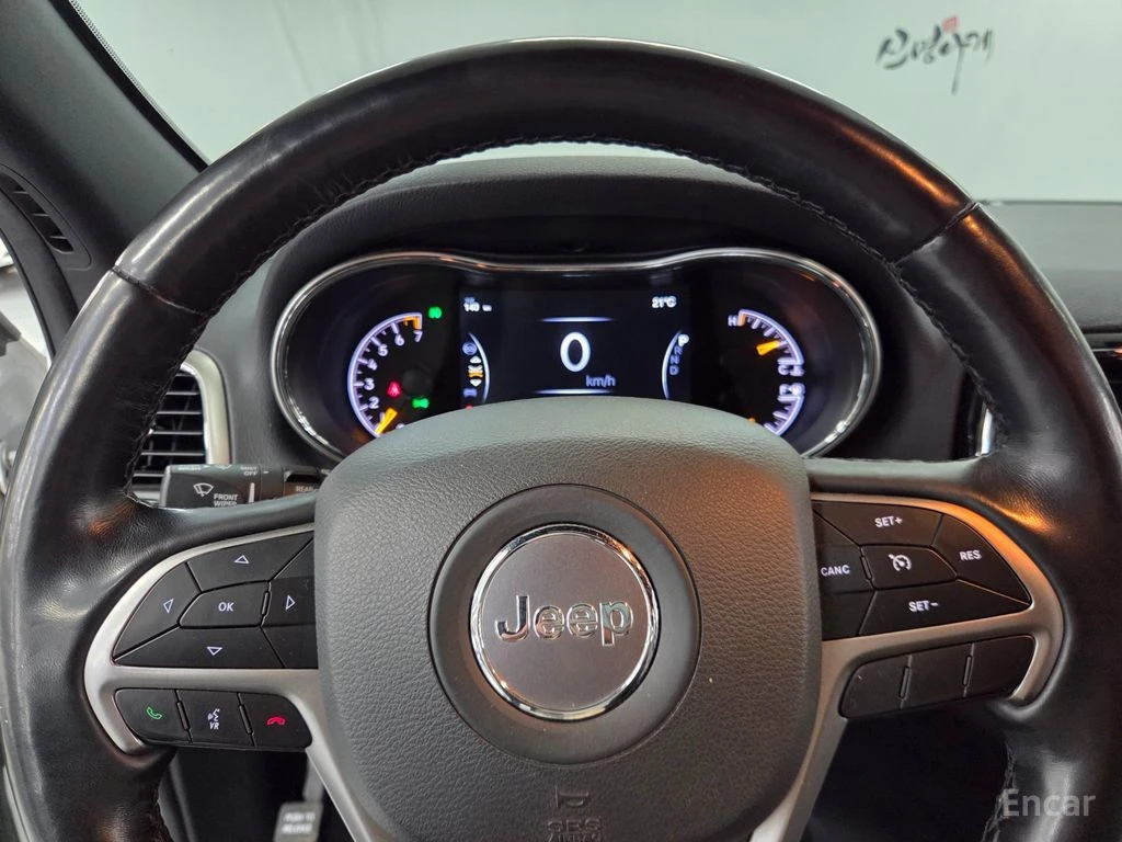 Jeep Grand cherokee 3.6* V6* 8ZF* ПОДГРЕВ* ОБДУХВАНЕ* МЪРТВА* ТОЧКА* К, снимка 6 - Автомобили и джипове - 55099910