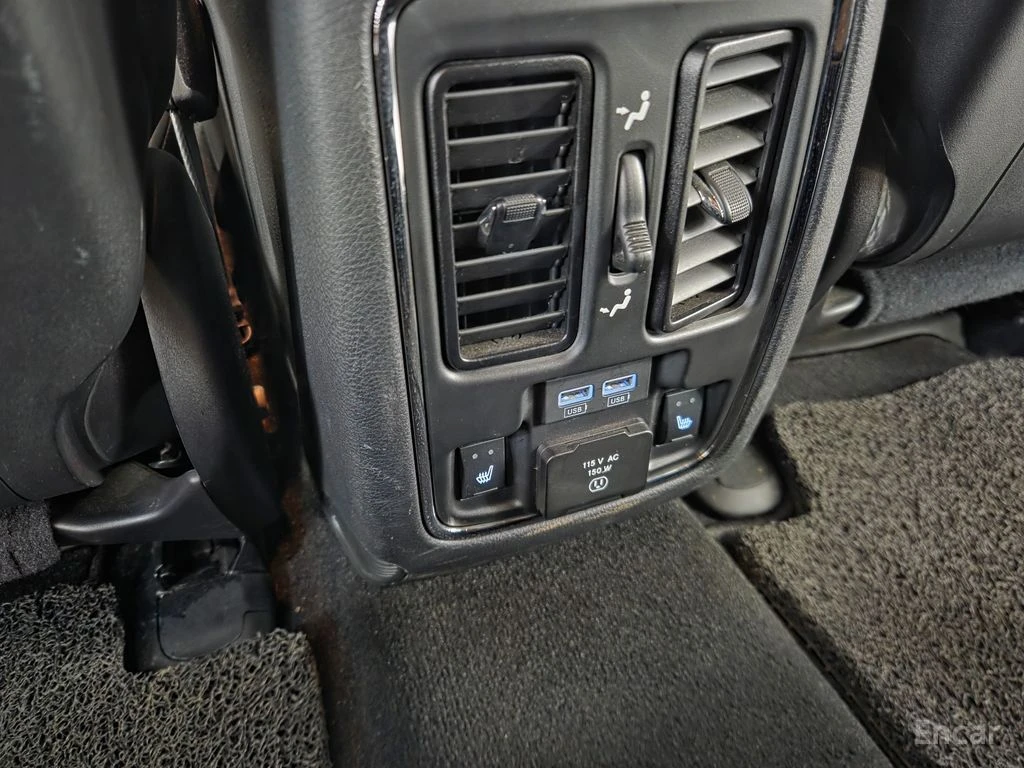 Jeep Grand cherokee 3.6* V6* 8ZF* ПОДГРЕВ* ОБДУХВАНЕ* МЪРТВА* ТОЧКА* К, снимка 16 - Автомобили и джипове - 55099910