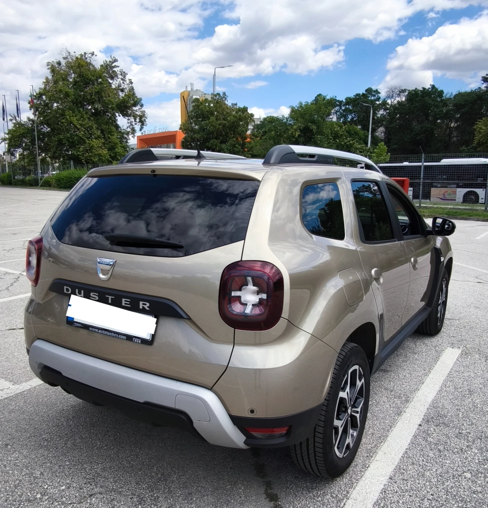 Dacia Duster 1, 5 DCI , 115 hp., снимка 3 - Автомобили и джипове - 55285740