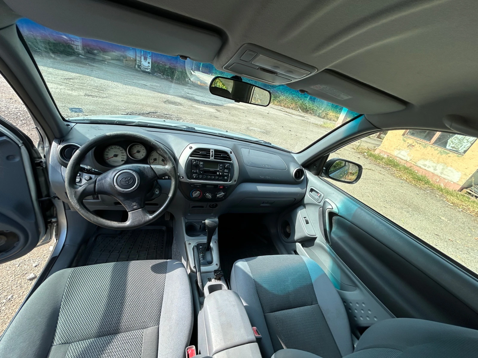 Toyota Rav4 2.0i 16V (150 Hp) 4WD, снимка 11 - Автомобили и джипове - 55612768