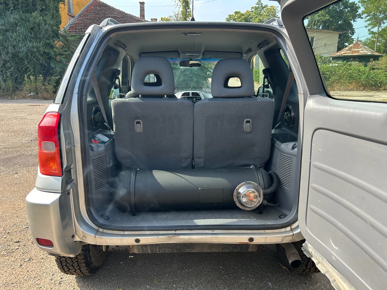 Toyota Rav4 2.0i 16V (150 Hp) 4WD, снимка 6 - Автомобили и джипове - 55612768