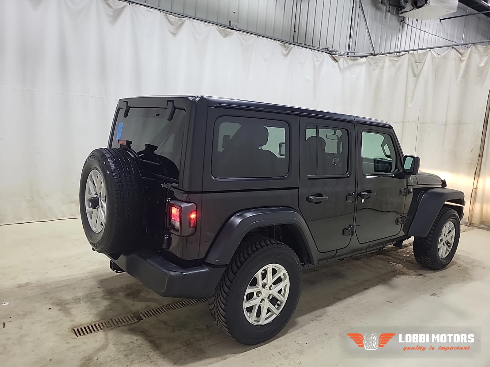 Jeep Wrangler, снимка 3 - Автомобили и джипове - 55928317