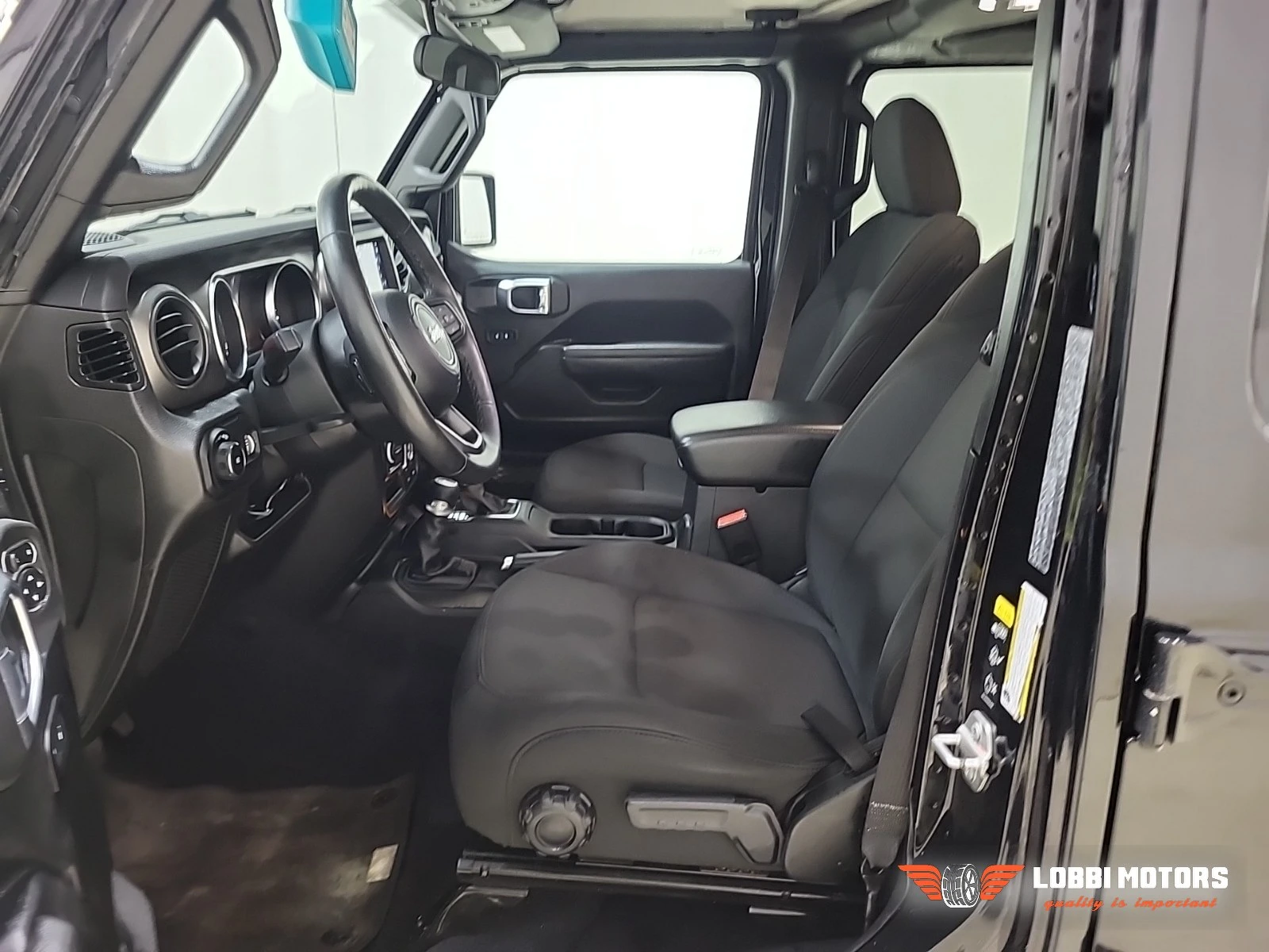 Jeep Wrangler, снимка 5 - Автомобили и джипове - 55928317
