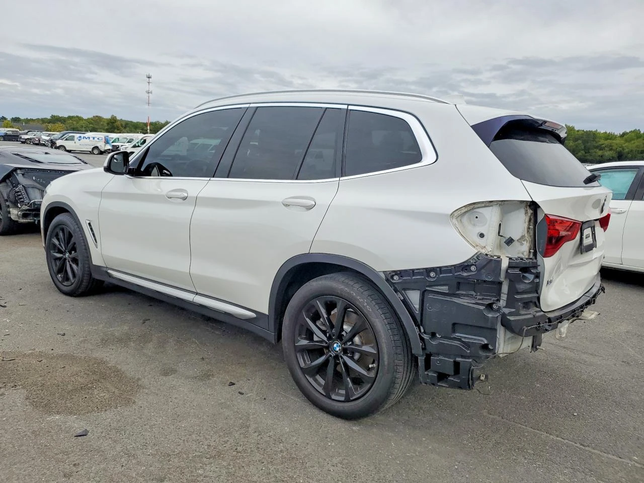 BMW X3 2.0l xDrive30I, снимка 2 - Автомобили и джипове - 56340181