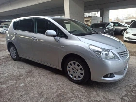 Toyota Verso 1.8i, 7места , снимка 3