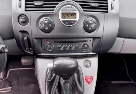 Renault Scenic 1.6i / Автомат, снимка 10