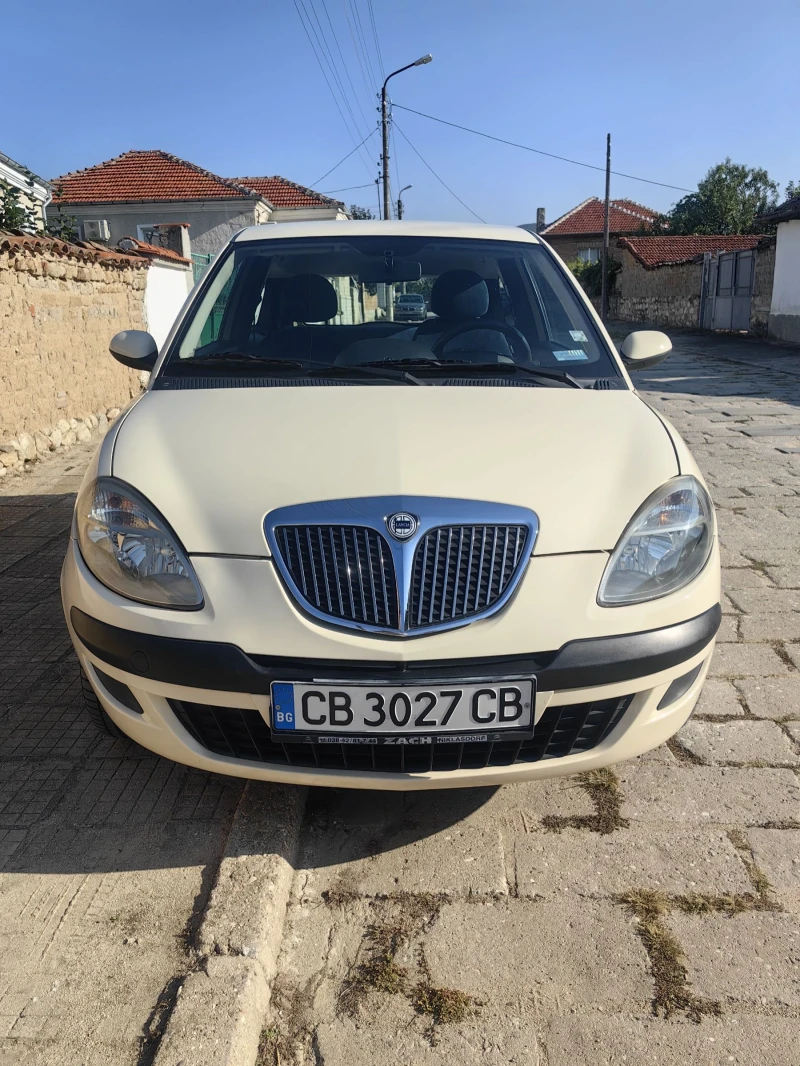 Lancia Ypsilon 1, 2 климатроник, снимка 1 - Автомобили и джипове - 47335044